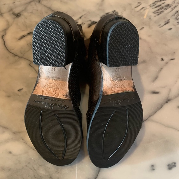 ITALIAN MADE Boots, Soft Leather, New Sole Grips, Size 37, Worn Once, Like New - Picture 5 of 6
